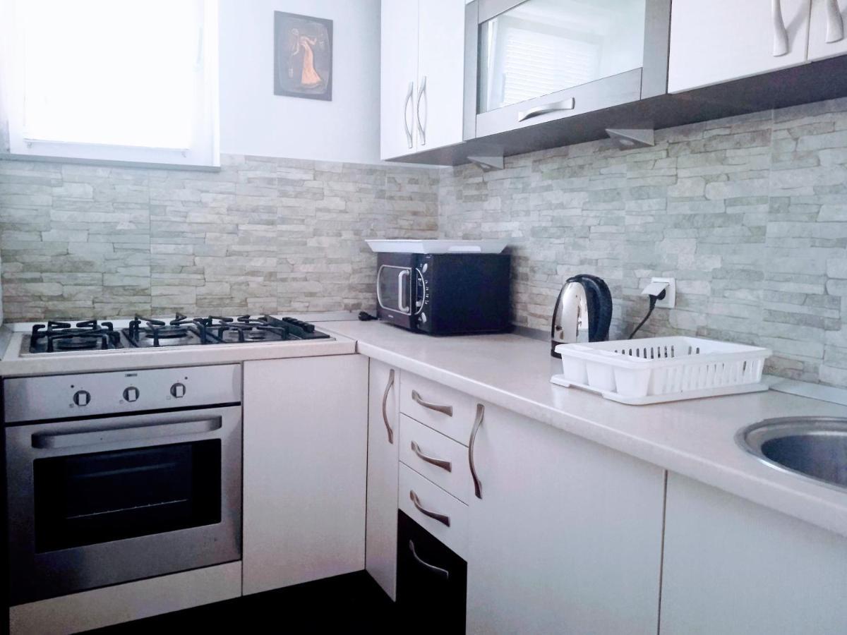Harbour-Side Apartment With Beautiful Terrace Podgora Exteriör bild