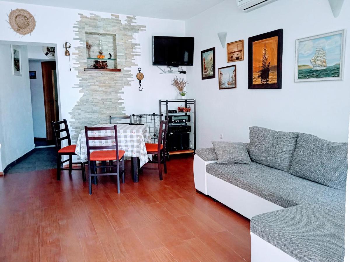 Harbour-Side Apartment With Beautiful Terrace Podgora Exteriör bild