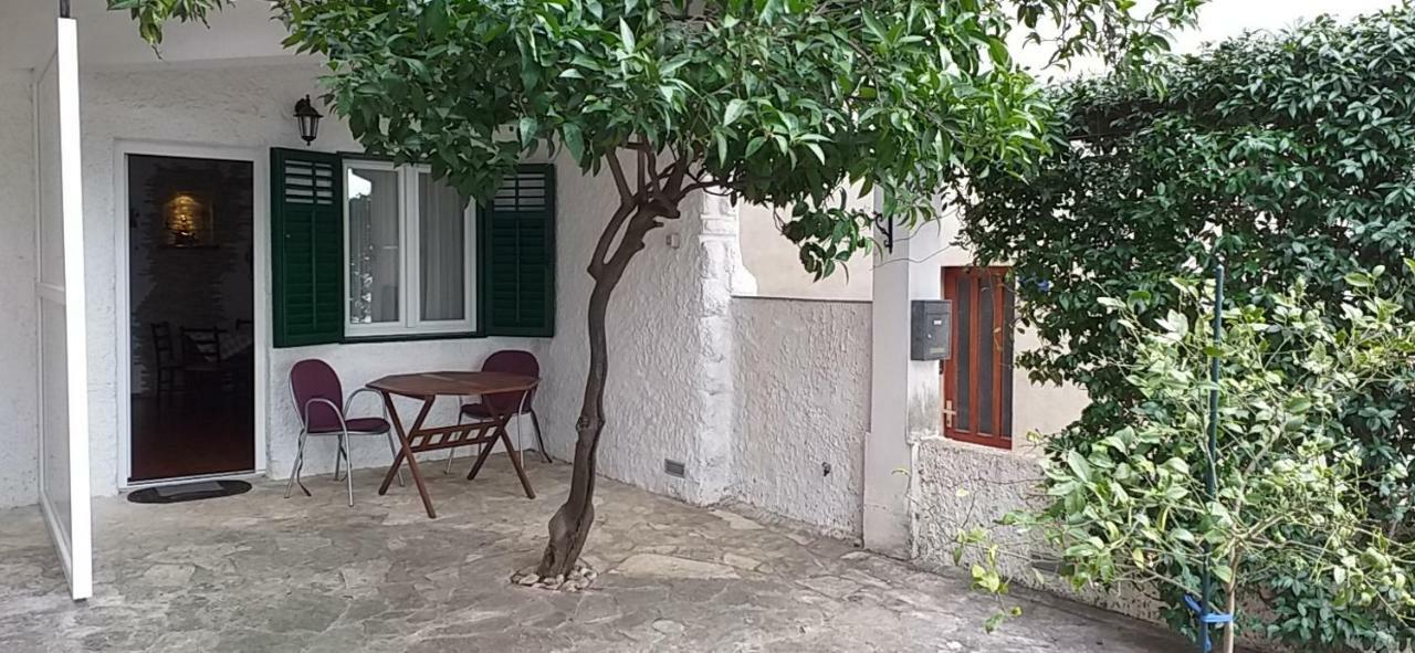 Harbour-Side Apartment With Beautiful Terrace Podgora Exteriör bild